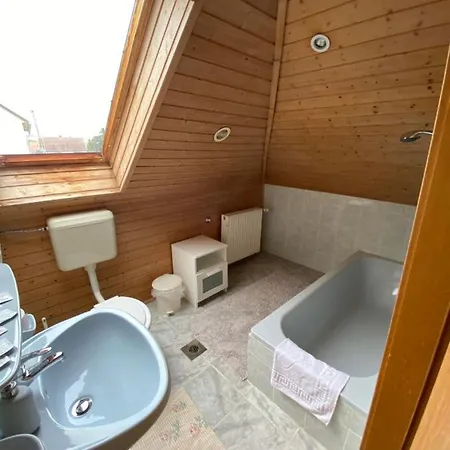 ベッド・アンド・ブレックファスト Chardas 3*