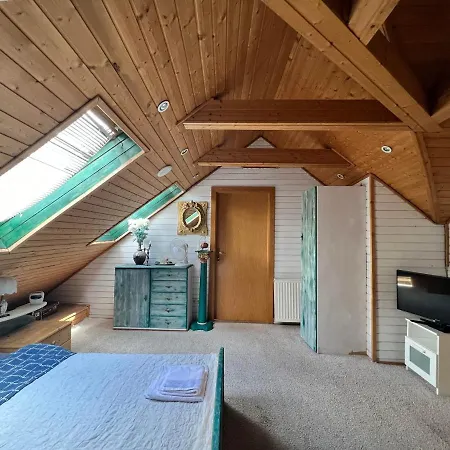 ベッド・アンド・ブレックファスト Chardas 3*