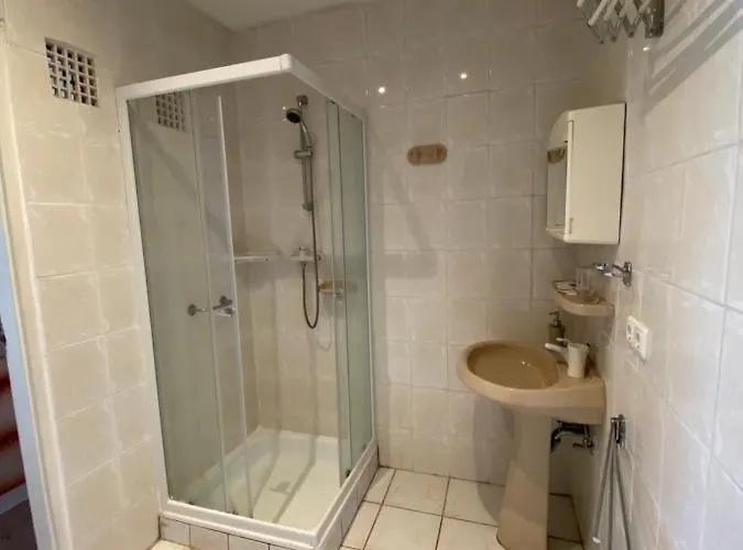 فندق مبيت وإفطار Chardas