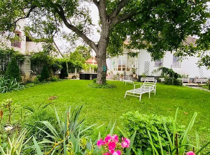 فندق مبيت وإفطار Chardas 3*